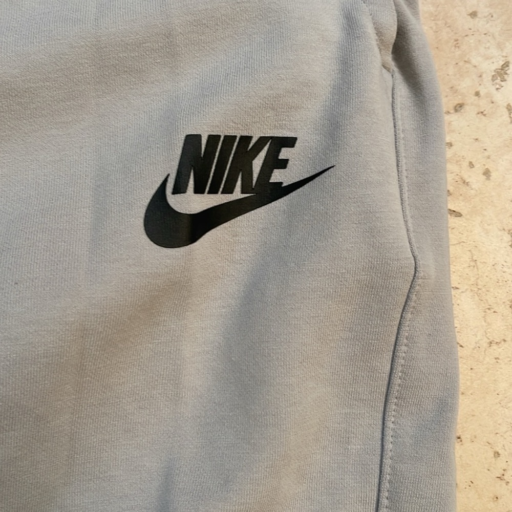 Nike Men’s/ young youth